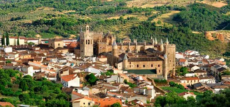 Guadalupe es otro de los pueblos más bonitos de España que aquí recogemos